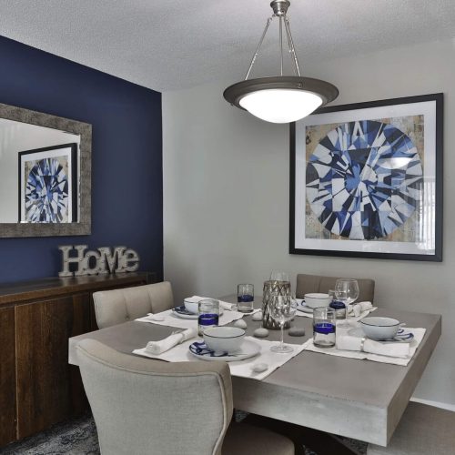 dining area at Cobalt Springs apartments in taylors SC